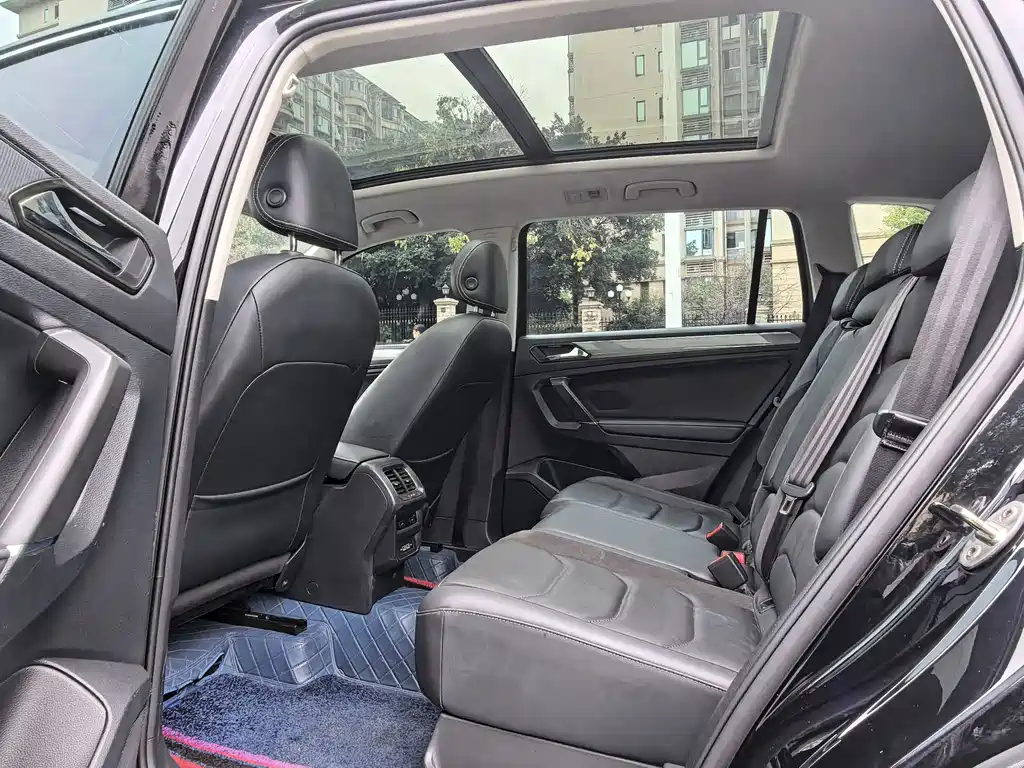 Volkswagen Tiguan L — миниатюра 12