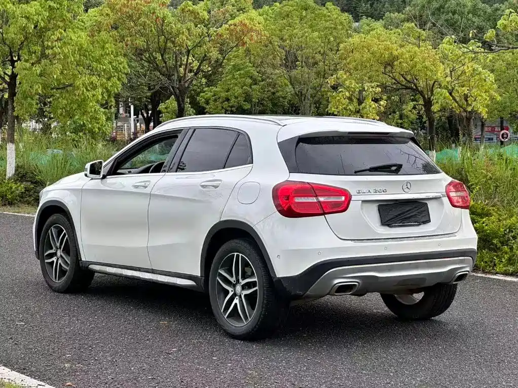 Mercedes-Benz GLA — миниатюра 9