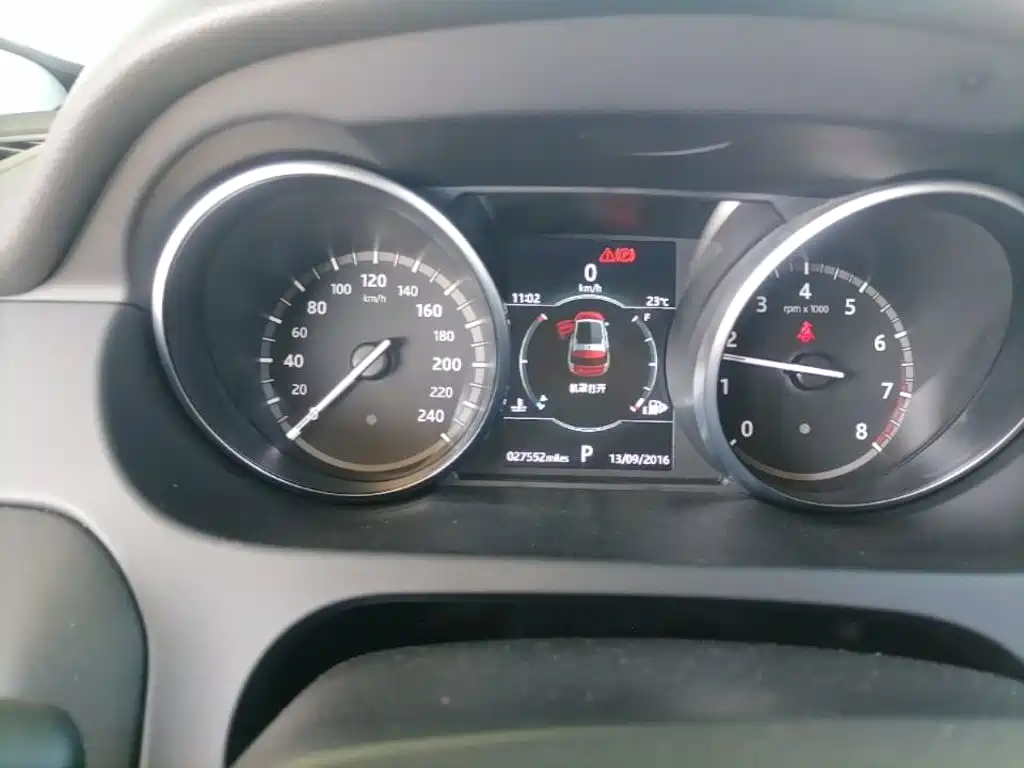 Land Rover Discovery Sport — миниатюра 16