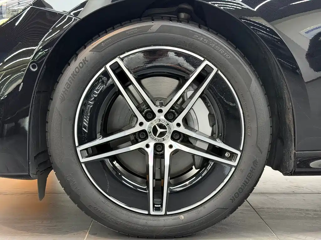 Mercedes-Benz E-Class (Import) — миниатюра 16