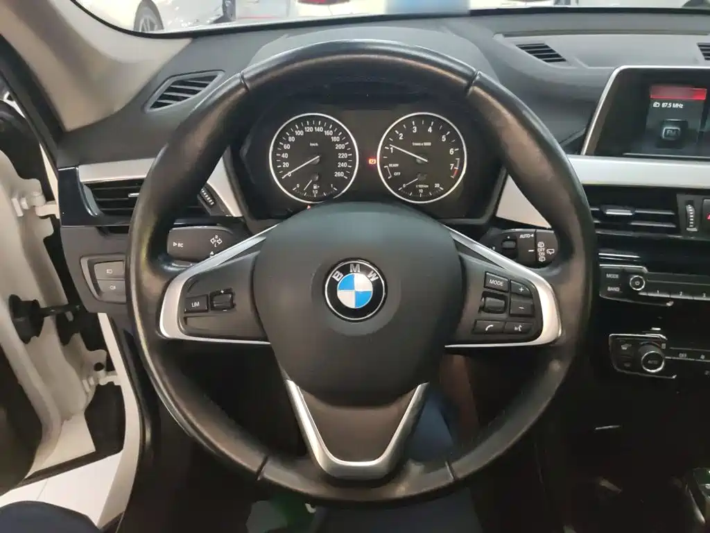 BMW X1 — миниатюра 8