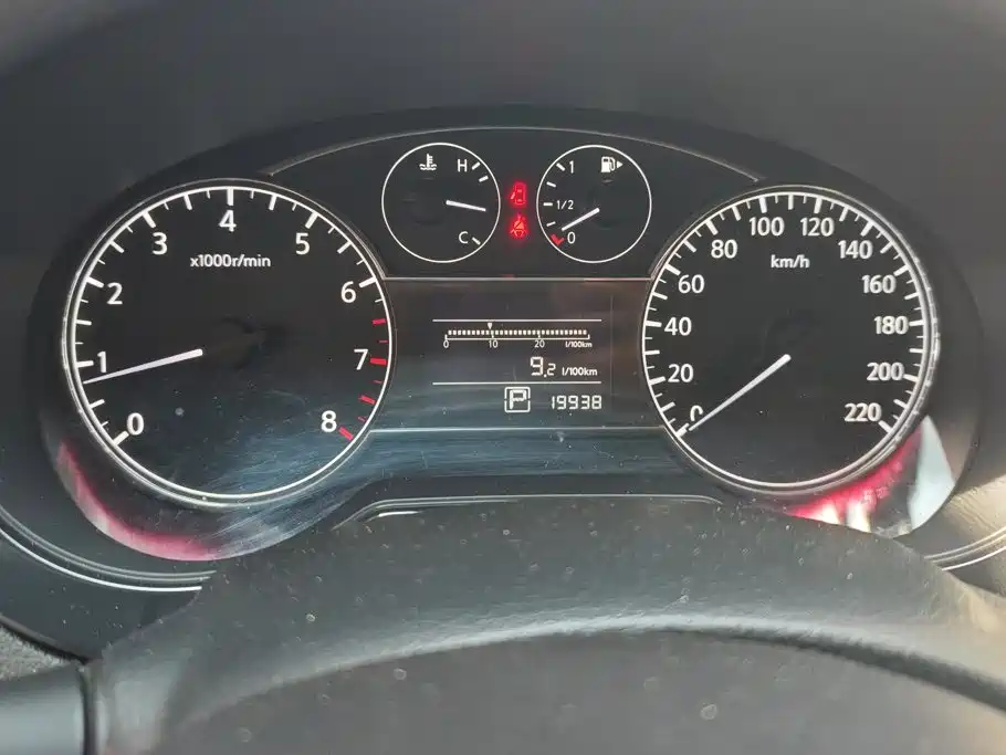 Nissan Tiida — миниатюра 14