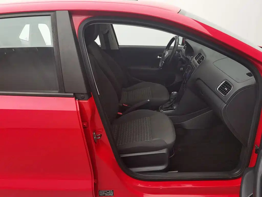 Volkswagen Polo — миниатюра 23