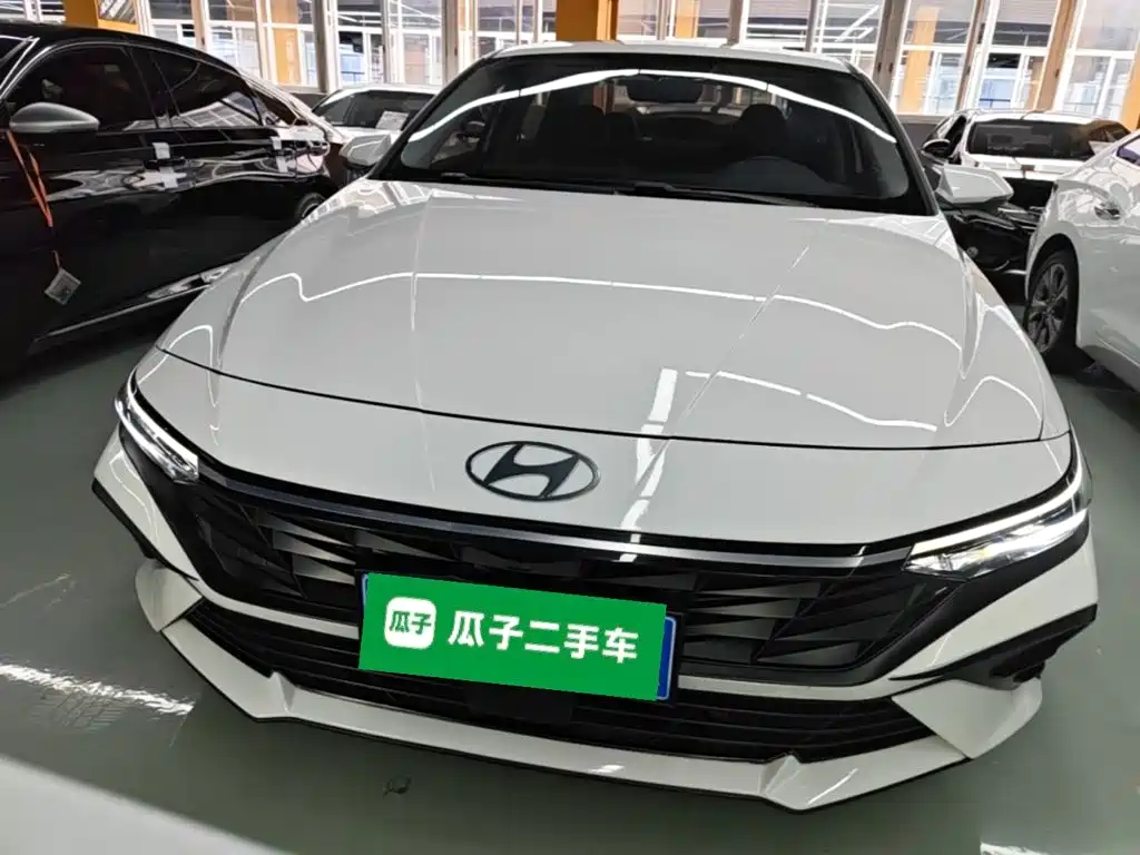 Hyundai Elantra — миниатюра 3