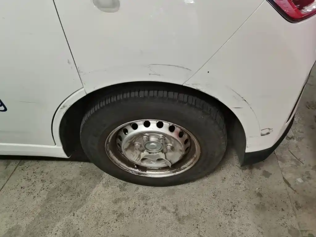 Wuling Yangguang — миниатюра 12