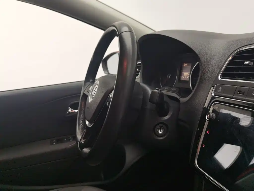 Volkswagen Polo — миниатюра 22