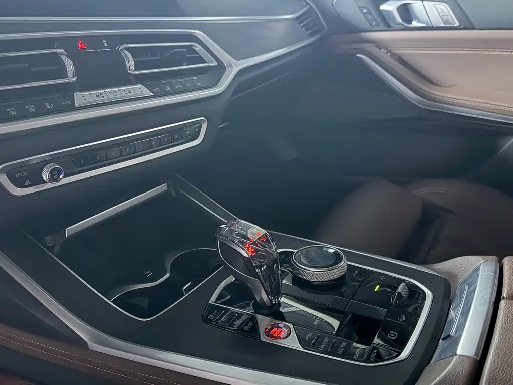 BMW X7 — миниатюра 16