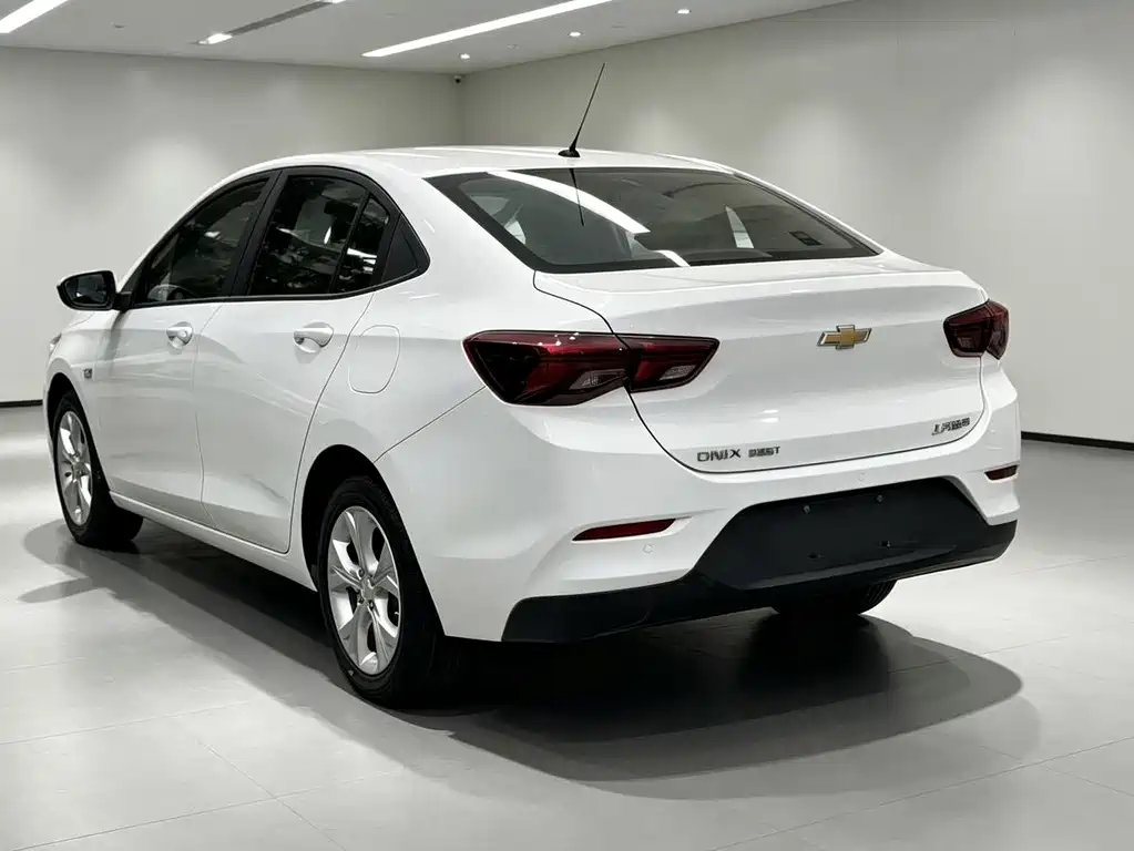 Chevrolet Cavalier — миниатюра 10