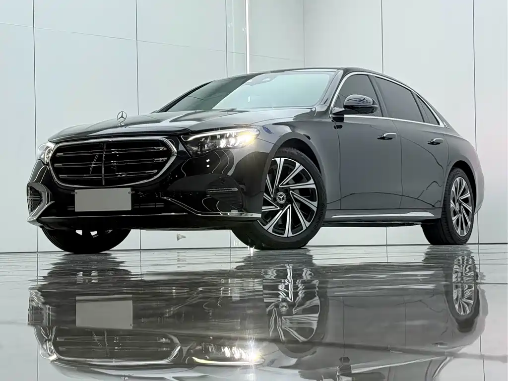 Mercedes-Benz E-Class — миниатюра 2