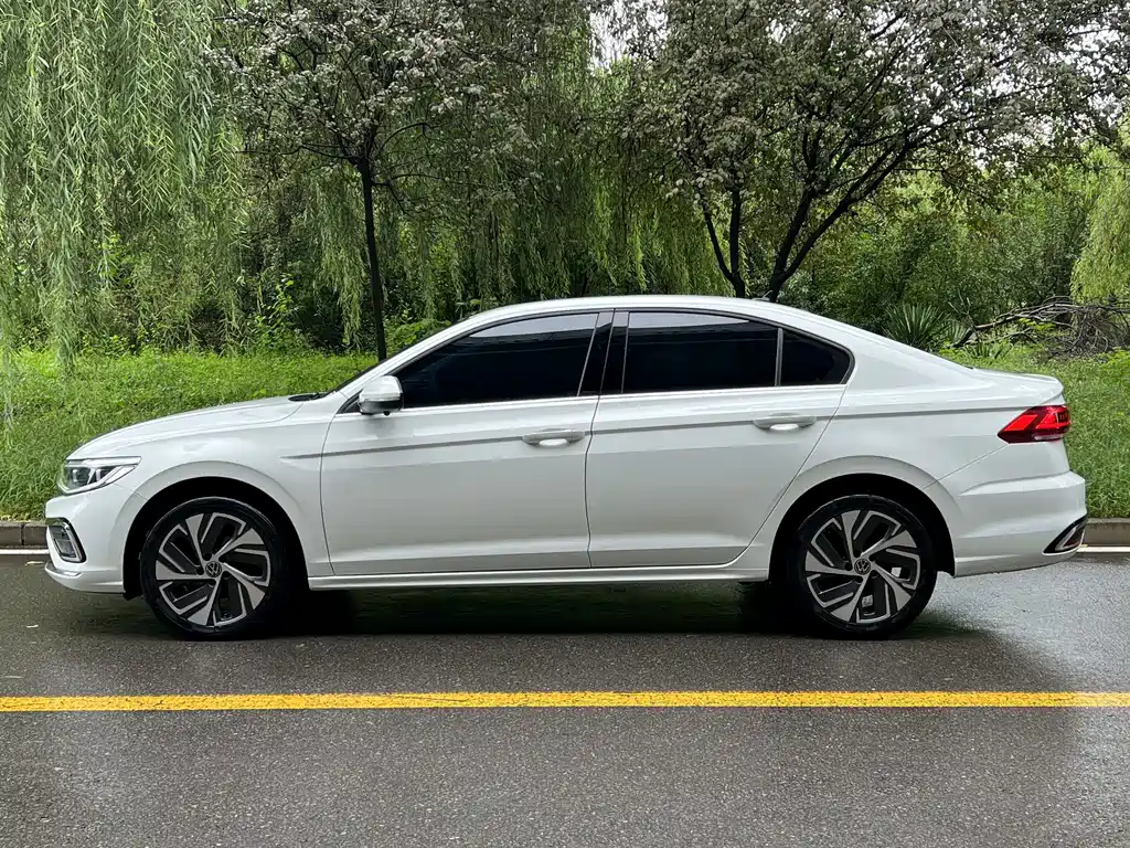 Volkswagen Bora — миниатюра 3