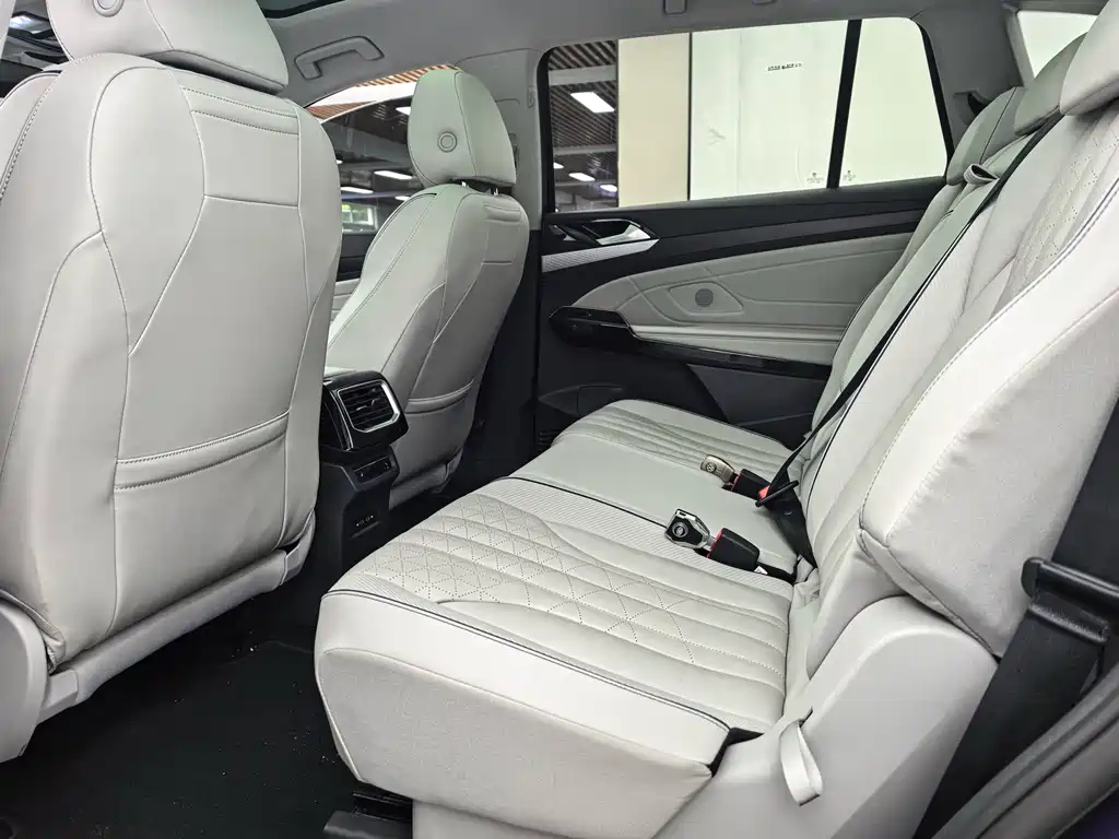 Volkswagen ID.6 X — миниатюра 5