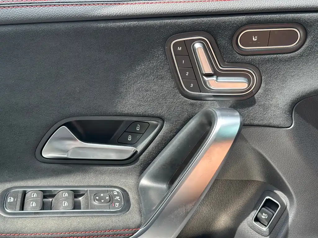 Mercedes-Benz CLA (Import) — миниатюра 10