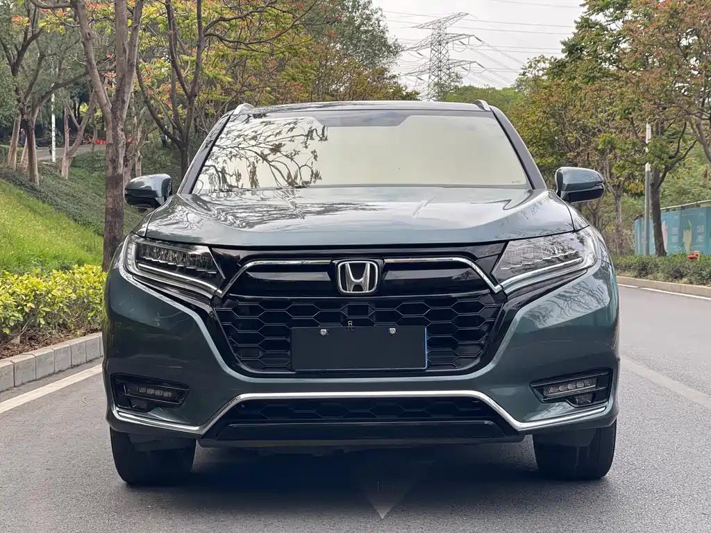 HONDA UR V