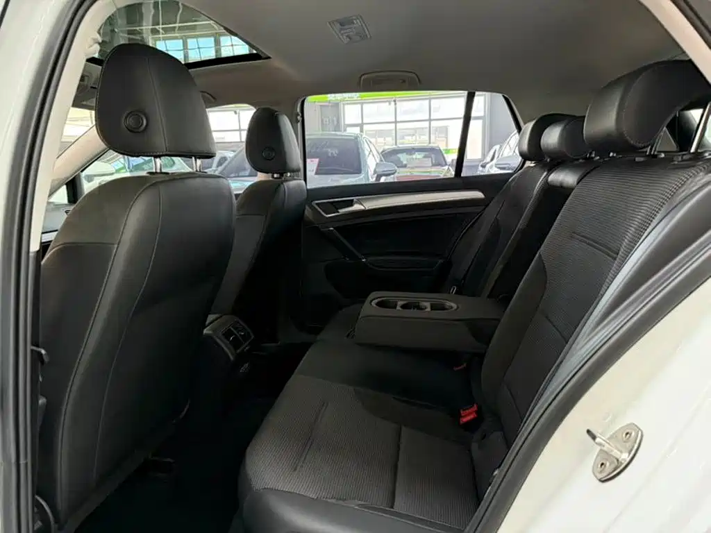 Volkswagen Golf — миниатюра 6