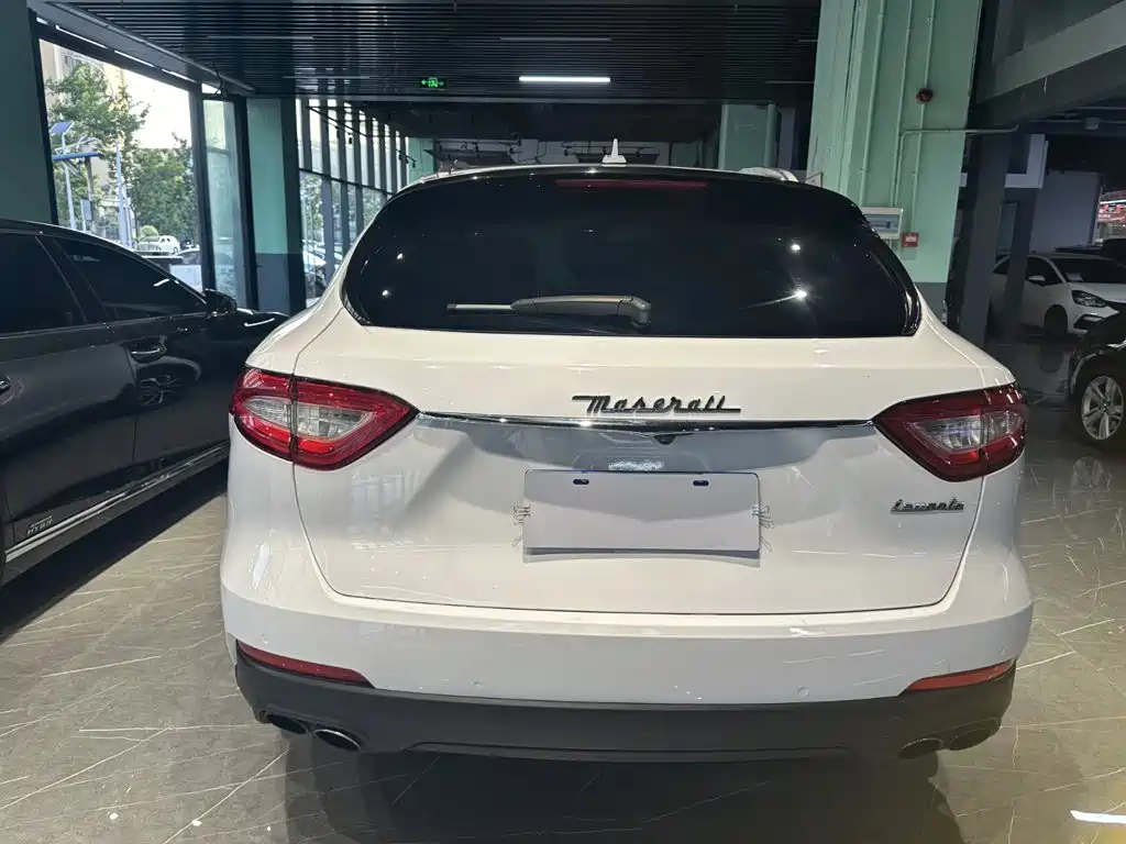 Maserati Levante — миниатюра 3