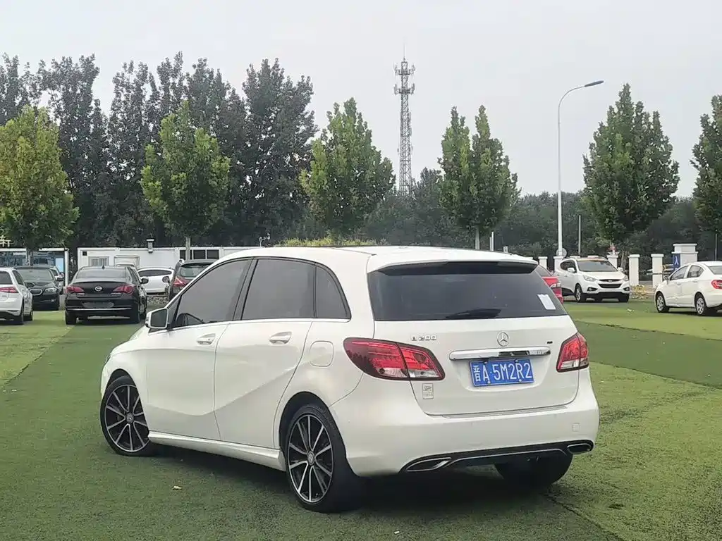 Mercedes-Benz B-Class — миниатюра 6