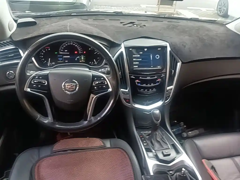 Cadillac SRX — миниатюра 10