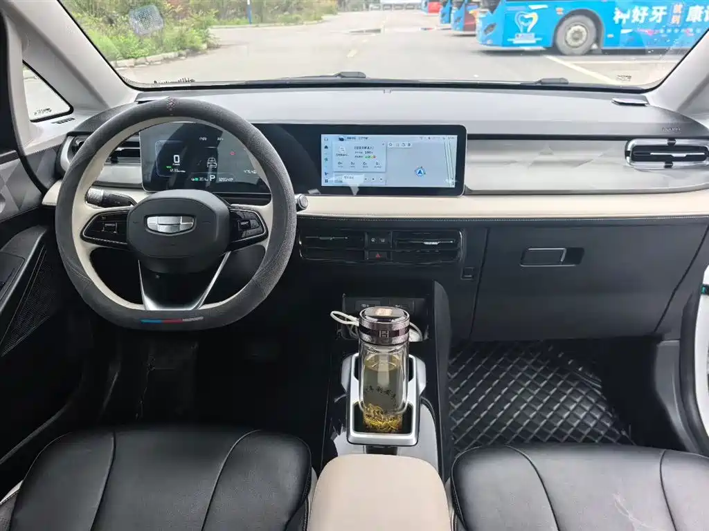 Geely E Firefly E 2023 401KM 5 мест