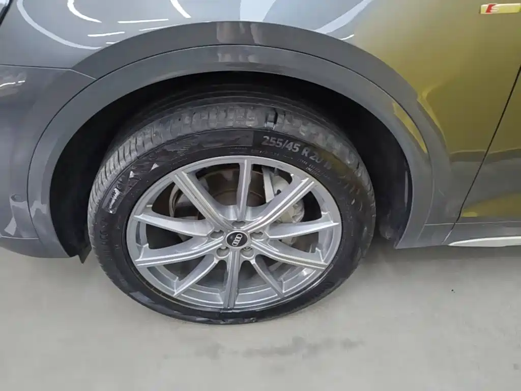 Audi Q5L — миниатюра 23