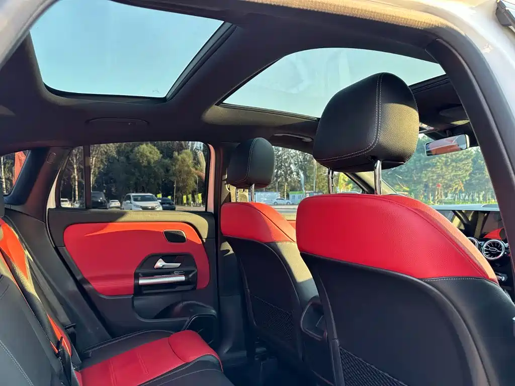 Mercedes-Benz GLA AMG — миниатюра 17