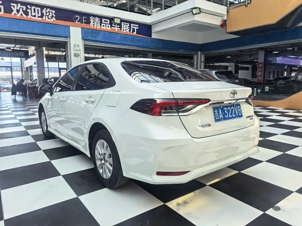 Toyota Corolla — миниатюра 4