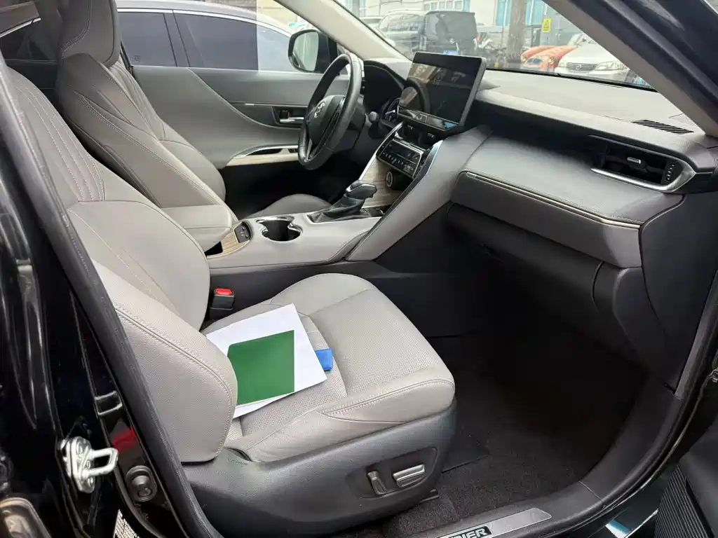 TOYOTA LING FANG HARRIER