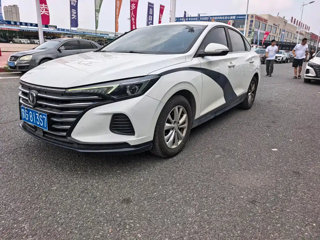 2023 Changan Eado - zdjęcie 1 z 10