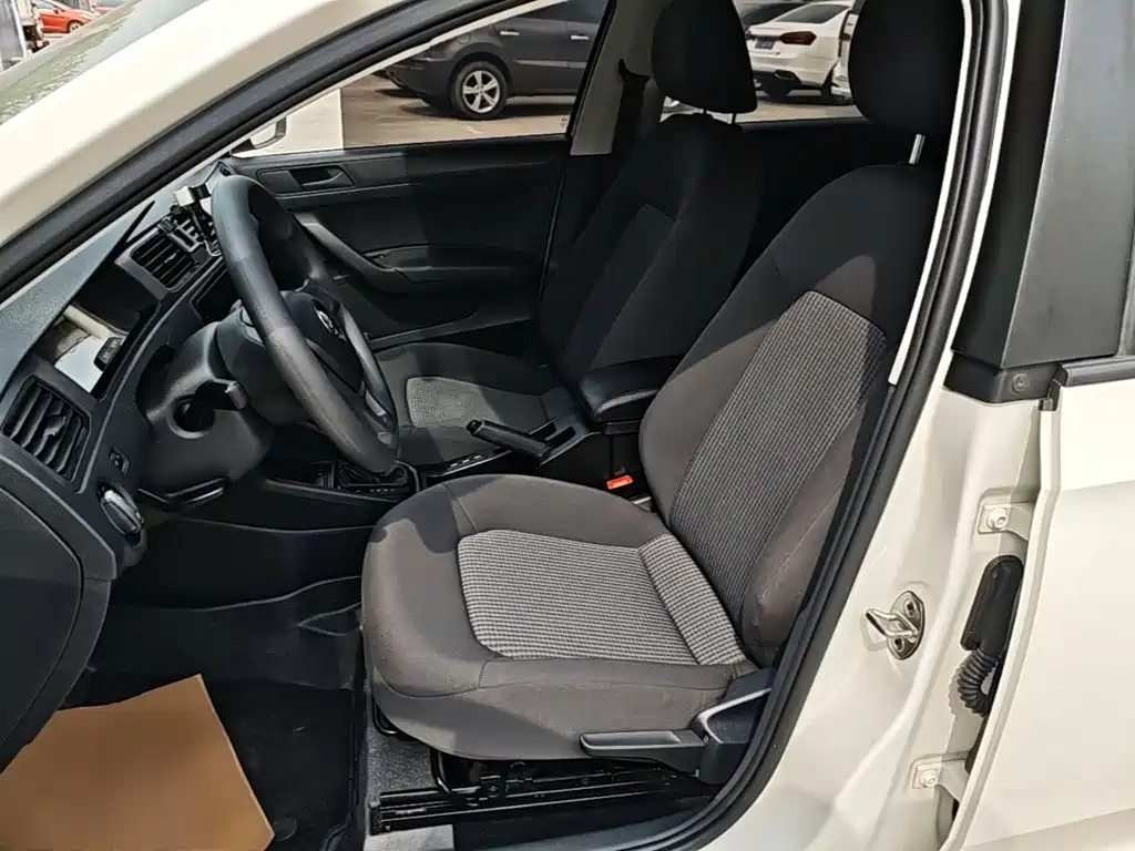 Volkswagen Santana — миниатюра 15