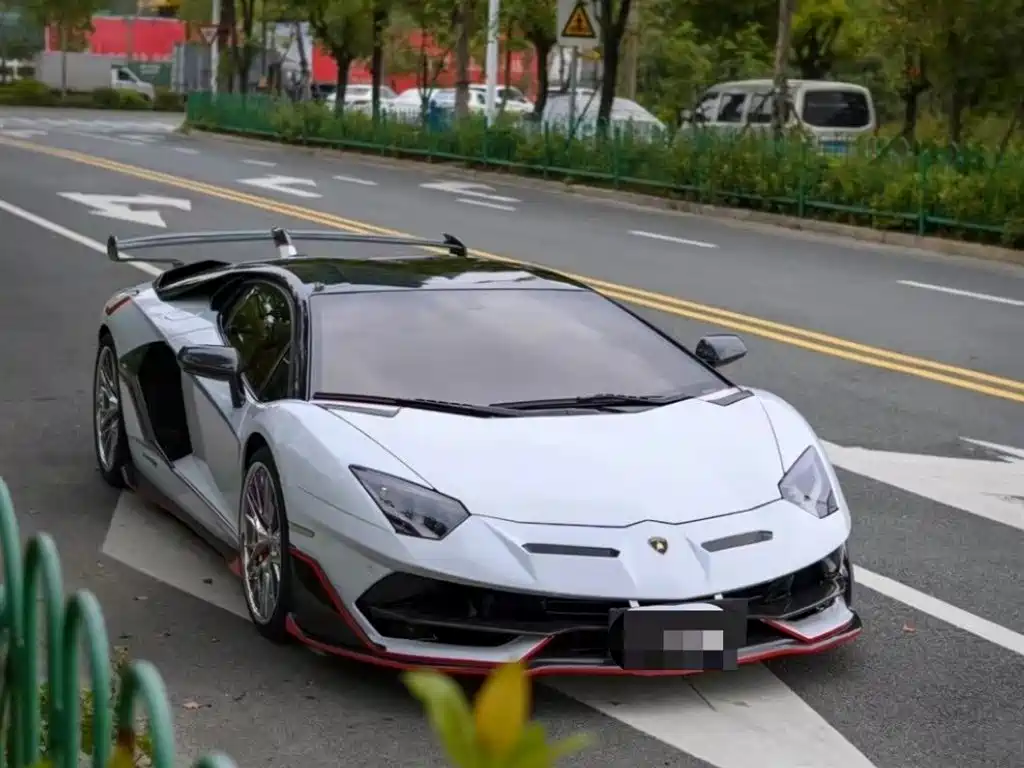 Lamborghini Aventador 2011 LP 700-4