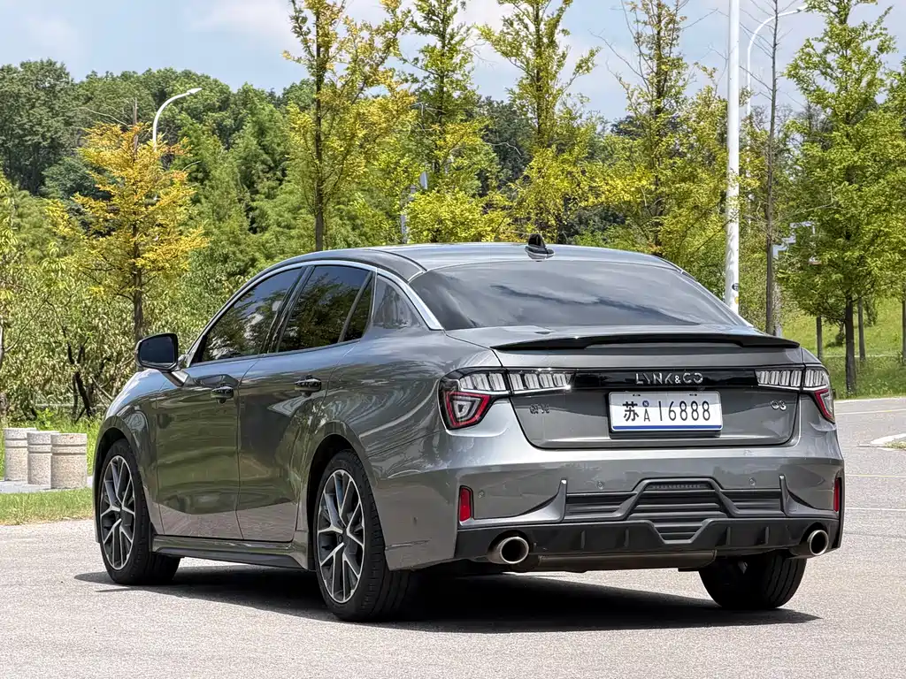 Lynk & Co 03 — миниатюра 6
