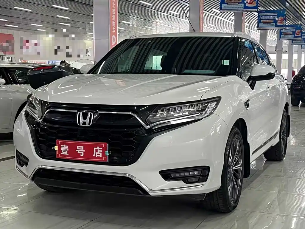 HONDA UR V