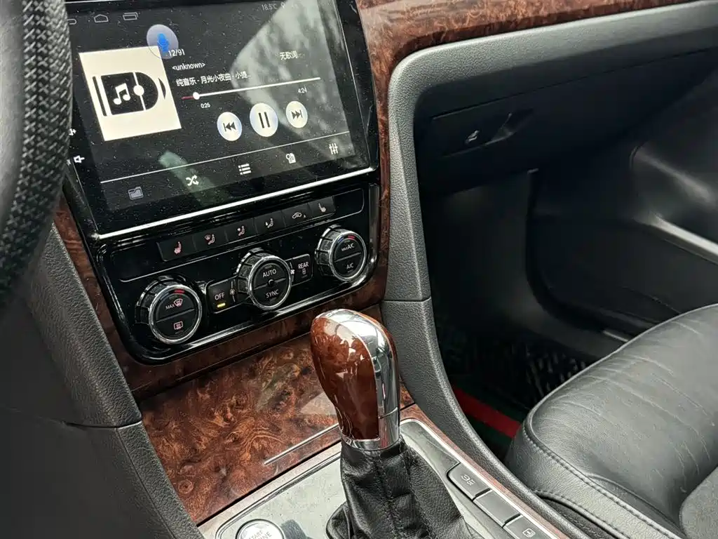 Volkswagen Passat 2013 1.8TSI DSG