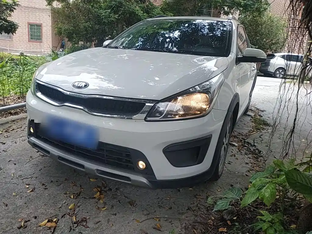 Купить Kia KX Cross