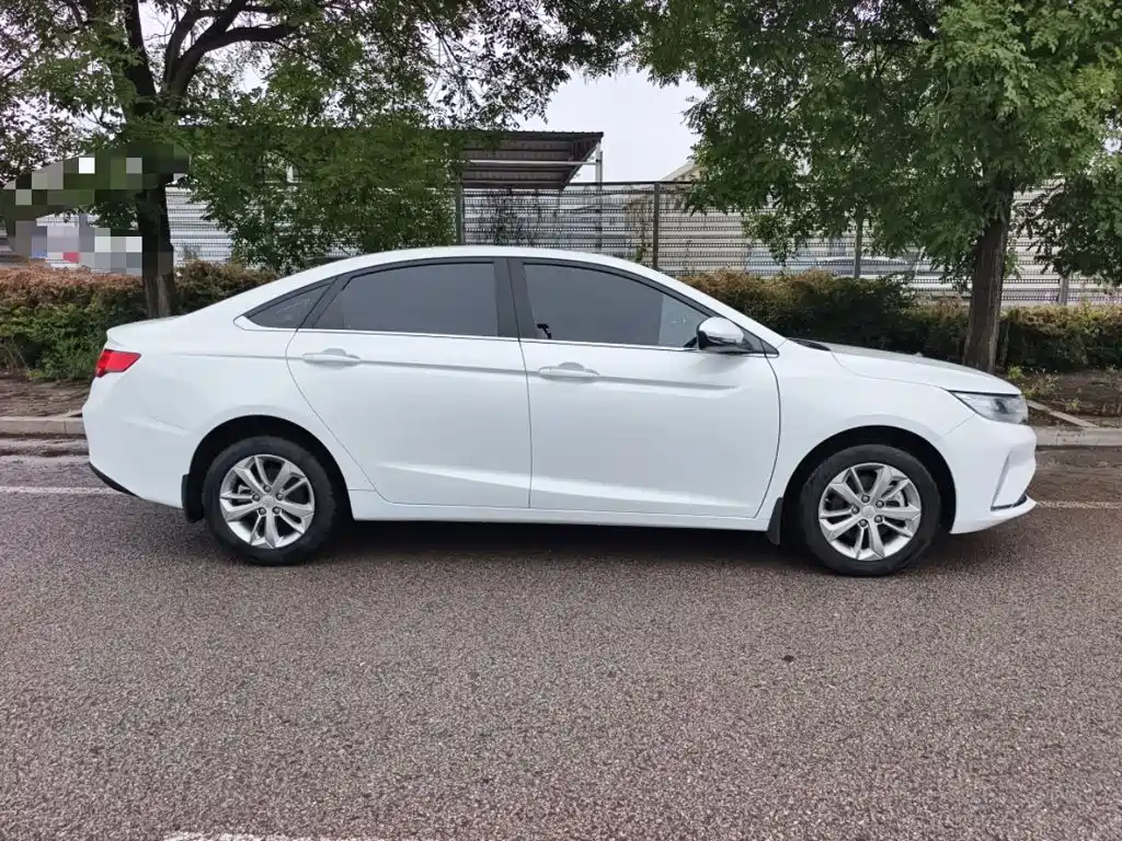 Geely Emgrand GL — миниатюра 13