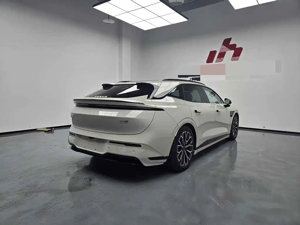 Zeekr 007GT — миниатюра 9