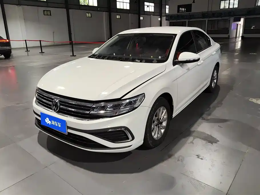 Volkswagen Bora 2023