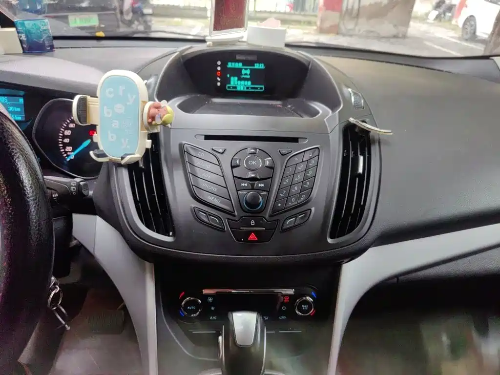 Ford Kuga — миниатюра 14