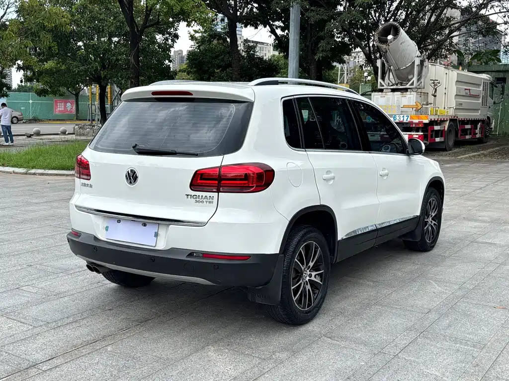 Volkswagen Tiguan — миниатюра 4