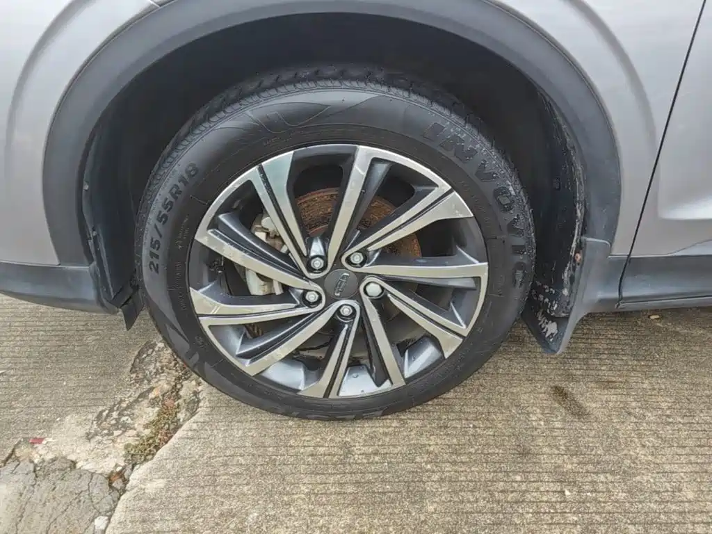 Geely Binyue — миниатюра 23
