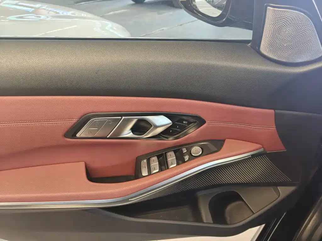 BMW 3 Series — миниатюра 12