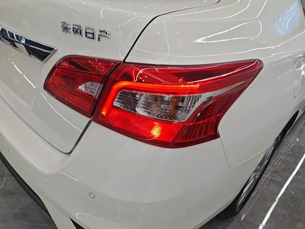 Nissan Sylphy — миниатюра 8