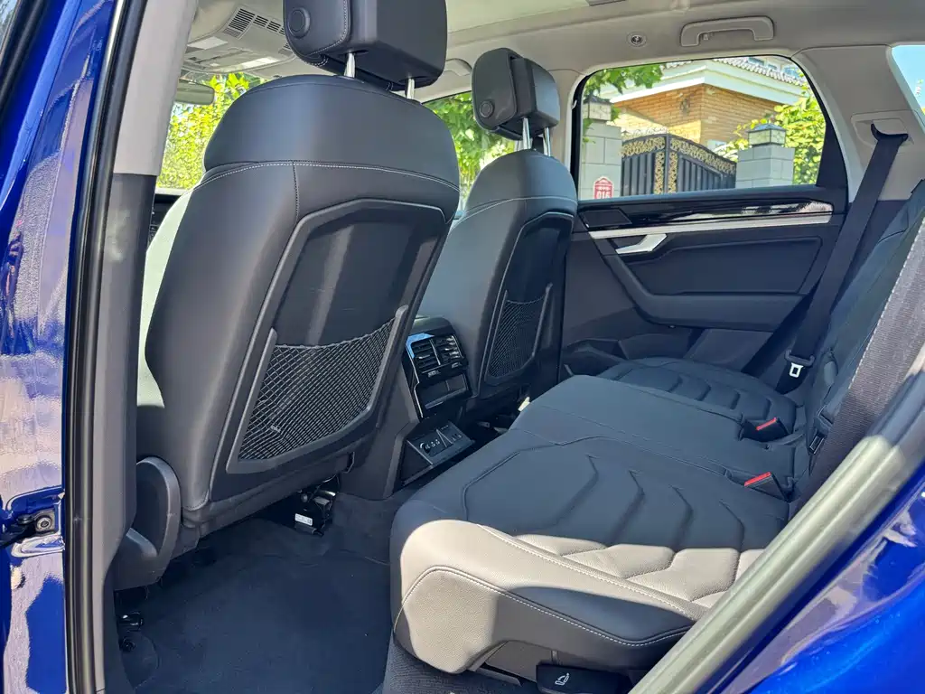 Volkswagen Touareg — миниатюра 14