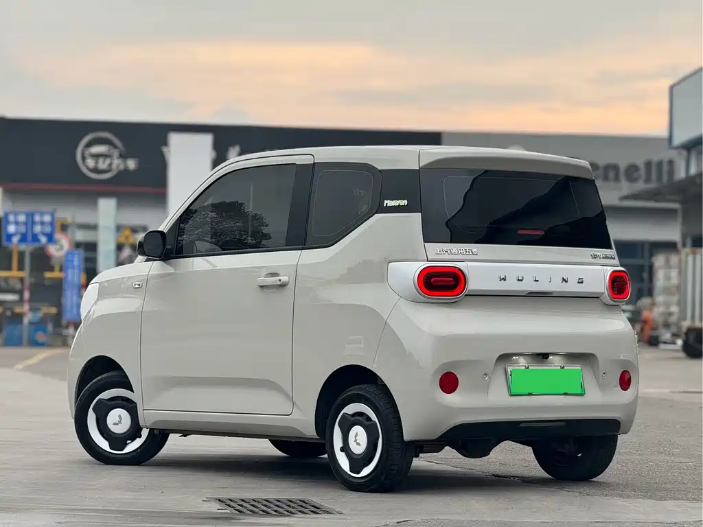 Wuling MINIEV — миниатюра 4