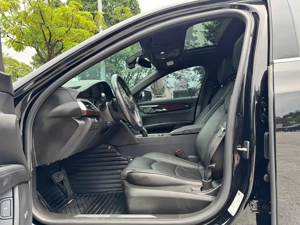 Cadillac CT6 — миниатюра 9