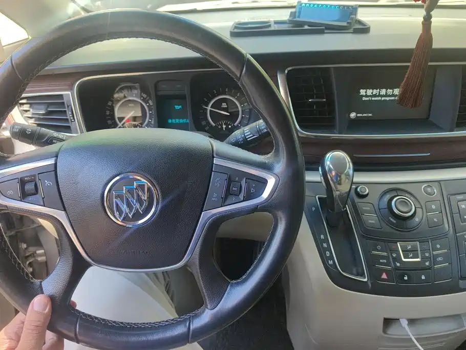 Buick GL8 — миниатюра 11