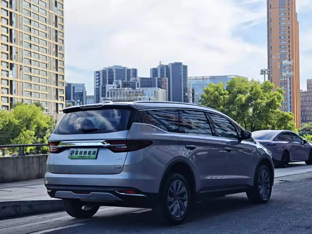 Geely Jia Ji New Energy — миниатюра 7