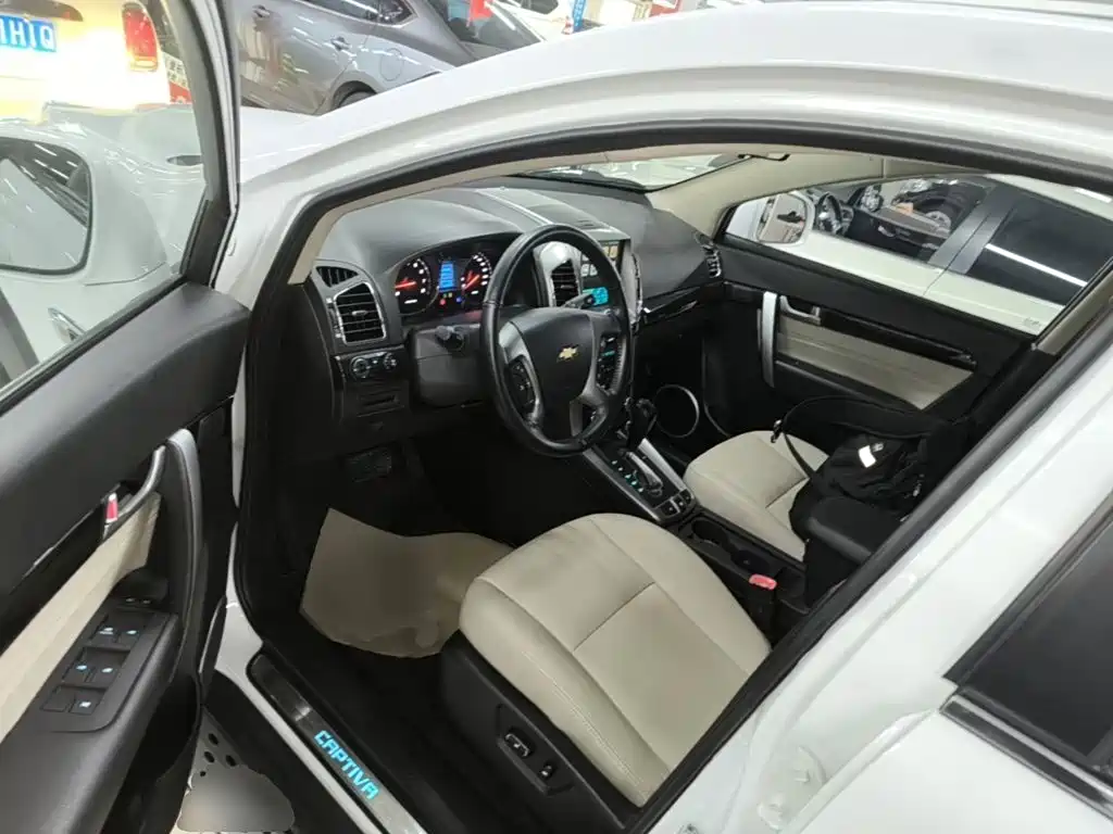 Chevrolet Captiva — миниатюра 16