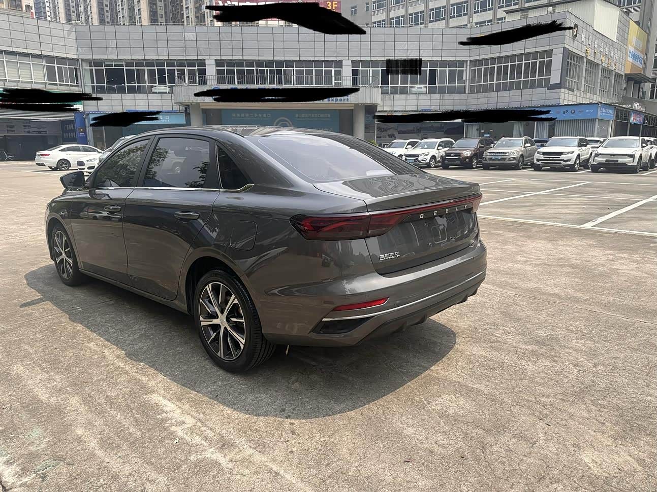 Geely Emgrand 1.5 л 2023 г. шампань/коричневый, пробег 43000 км