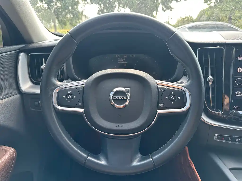 Volvo XC60 — миниатюра 15