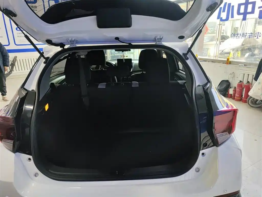 TOYOTA YARIS L ZHIXUAN